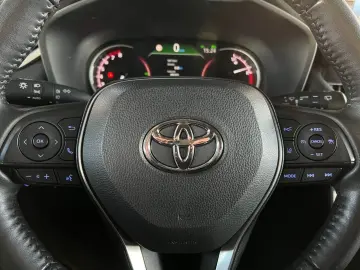 TOYOTA RAV 4 2.0 4x2 Team D  LED ACC CAM SHZ CarPlay PD