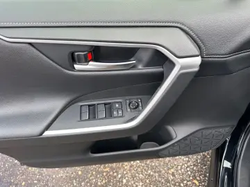 TOYOTA RAV4 2.5 Hybrid e-CVT LED Navi Kamera Alu Euro6d