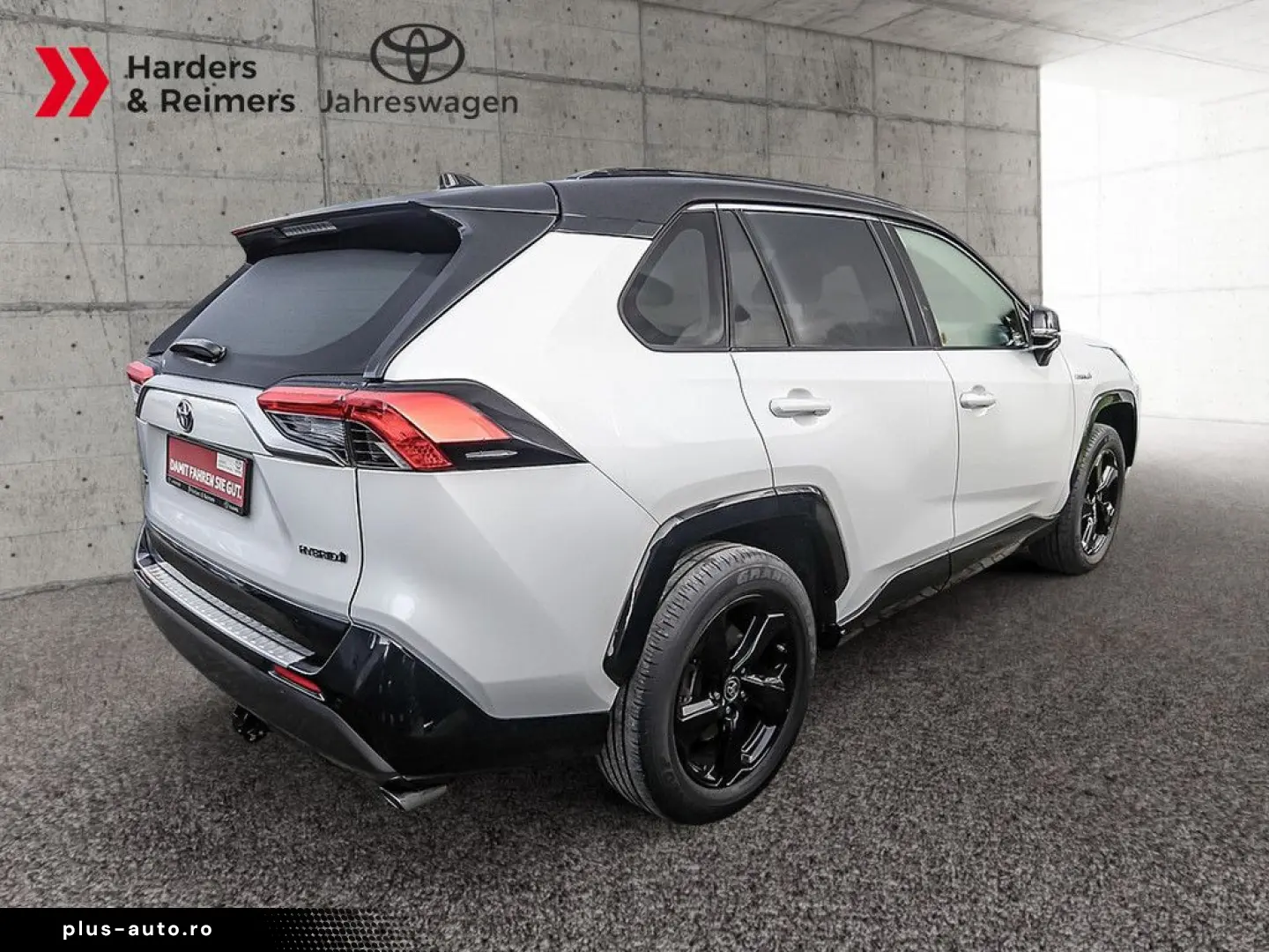 TOYOTA RAV 4 2.5 Hybrid Style Selection
