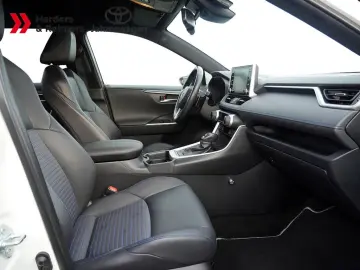 TOYOTA RAV 4 2.5 Hybrid Style Selection