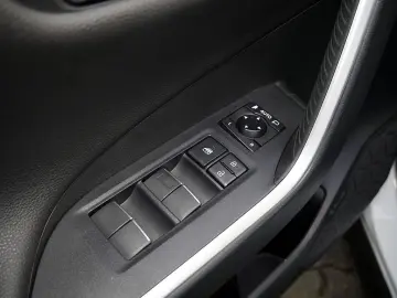 TOYOTA RAV 4 2.5 Hybrid Style Selection