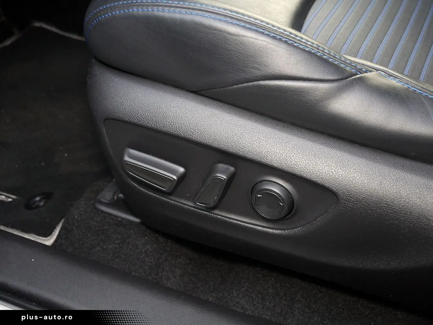 TOYOTA RAV 4 2.5 Hybrid Style Selection