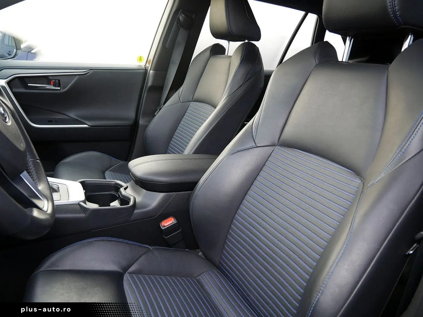 TOYOTA RAV 4 2.5 Hybrid Style Selection