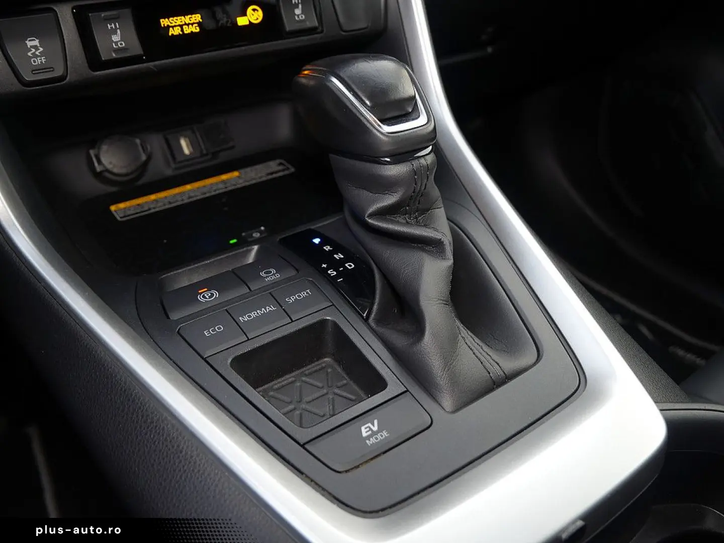 TOYOTA RAV 4 2.5 Hybrid Style Selection