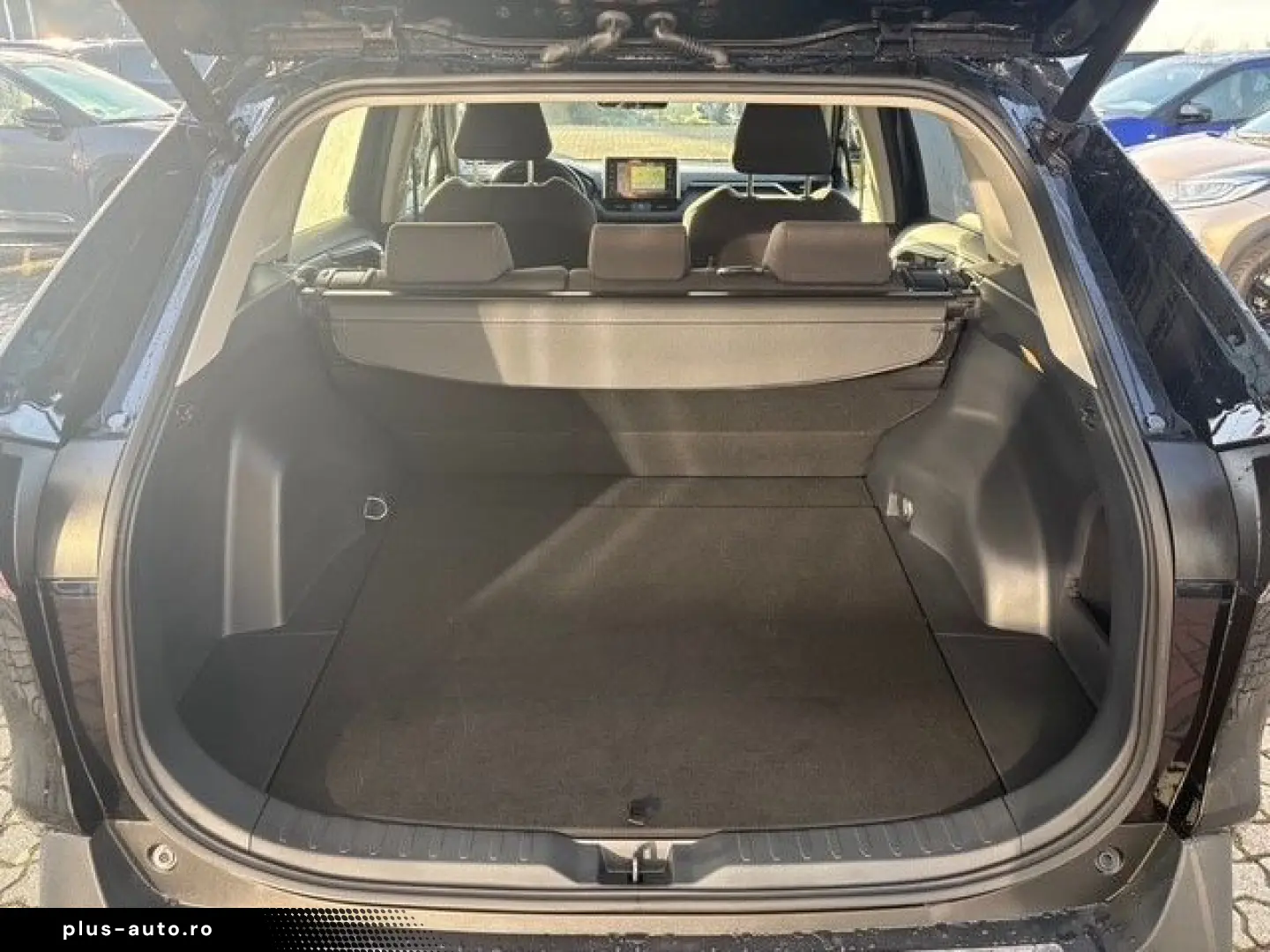 TOYOTA RAV 4 4x2 Team Deutschland