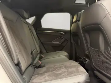 AUDI Q3 Sportback 45 TFSI e S-LINE ACC PANO RFK MATRI