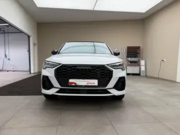 AUDI Q3 Sportback 45 TFSI e S-LINE ACC PANO RFK MATRI