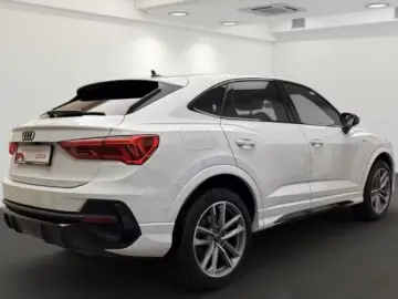 AUDI Q3 Sportback 45 TFSI e S-LINE ACC PANO RFK MATRI