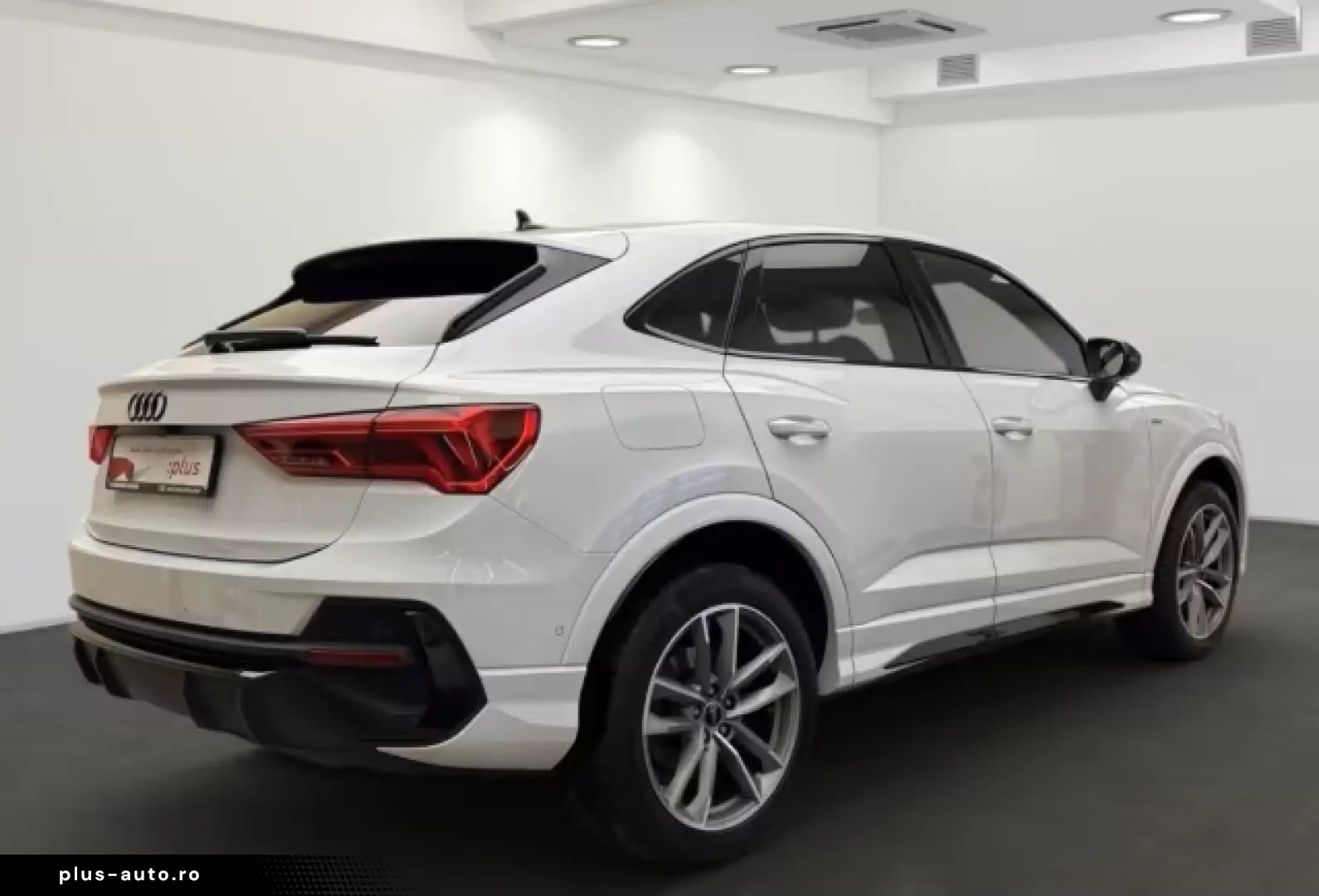 AUDI Q3 Sportback 45 TFSI e S-LINE ACC PANO RFK MATRI