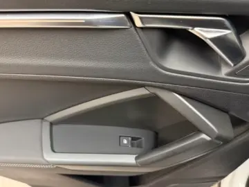 AUDI Q3 Sportback 45 TFSI e S-LINE ACC PANO RFK MATRI