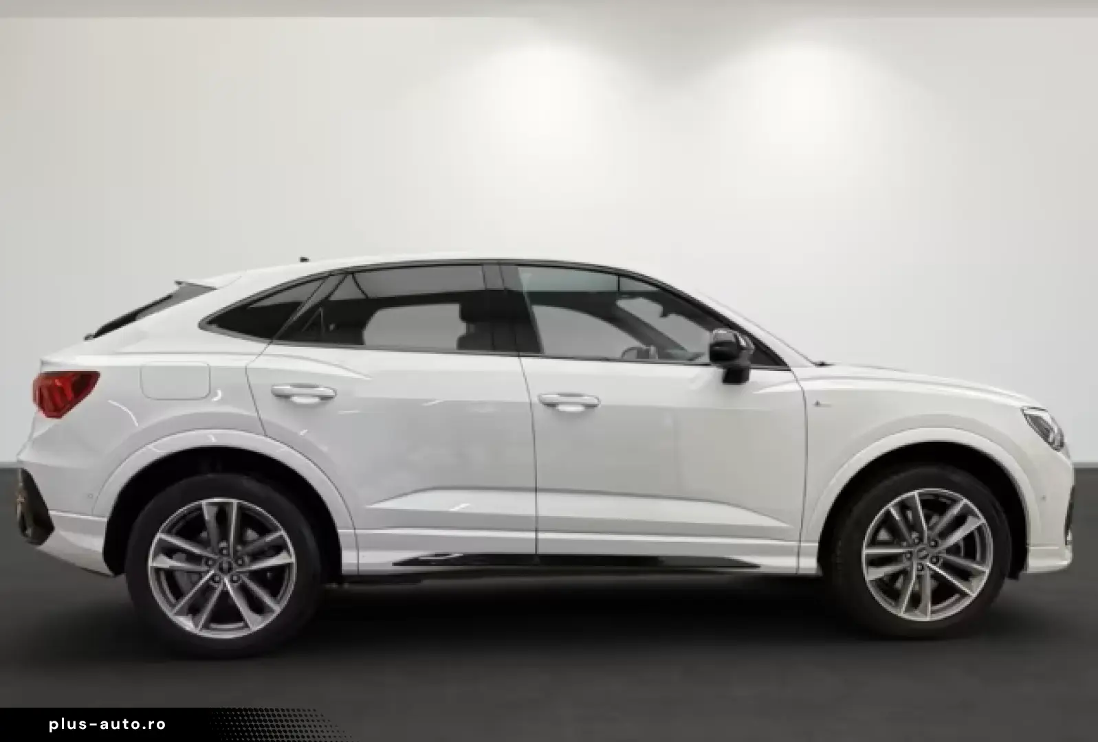 AUDI Q3 Sportback 45 TFSI e S-LINE ACC PANO RFK MATRI