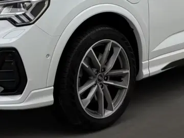 AUDI Q3 Sportback 45 TFSI e S-LINE ACC PANO RFK MATRI