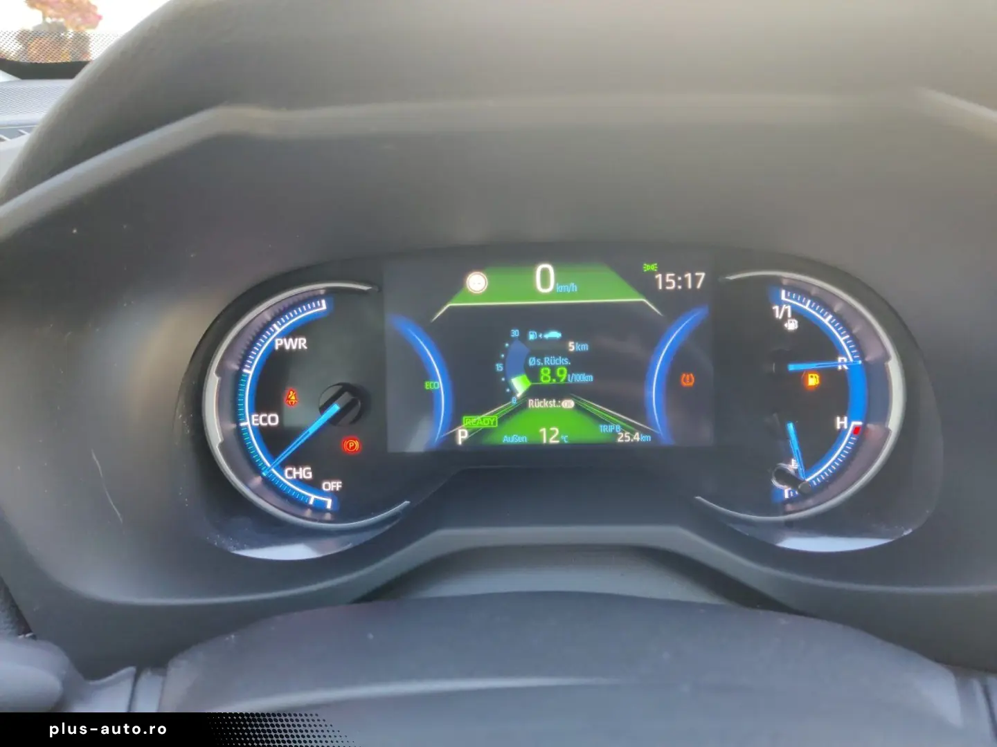 TOYOTA RAV4 2.5l Hybrid Team D  1.Hand