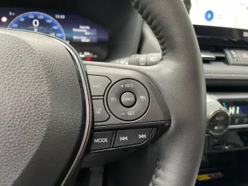 TOYOTA RAV 4 2.5 4x2 Hybrid Lounge  Leder 360  JBL 4xSH