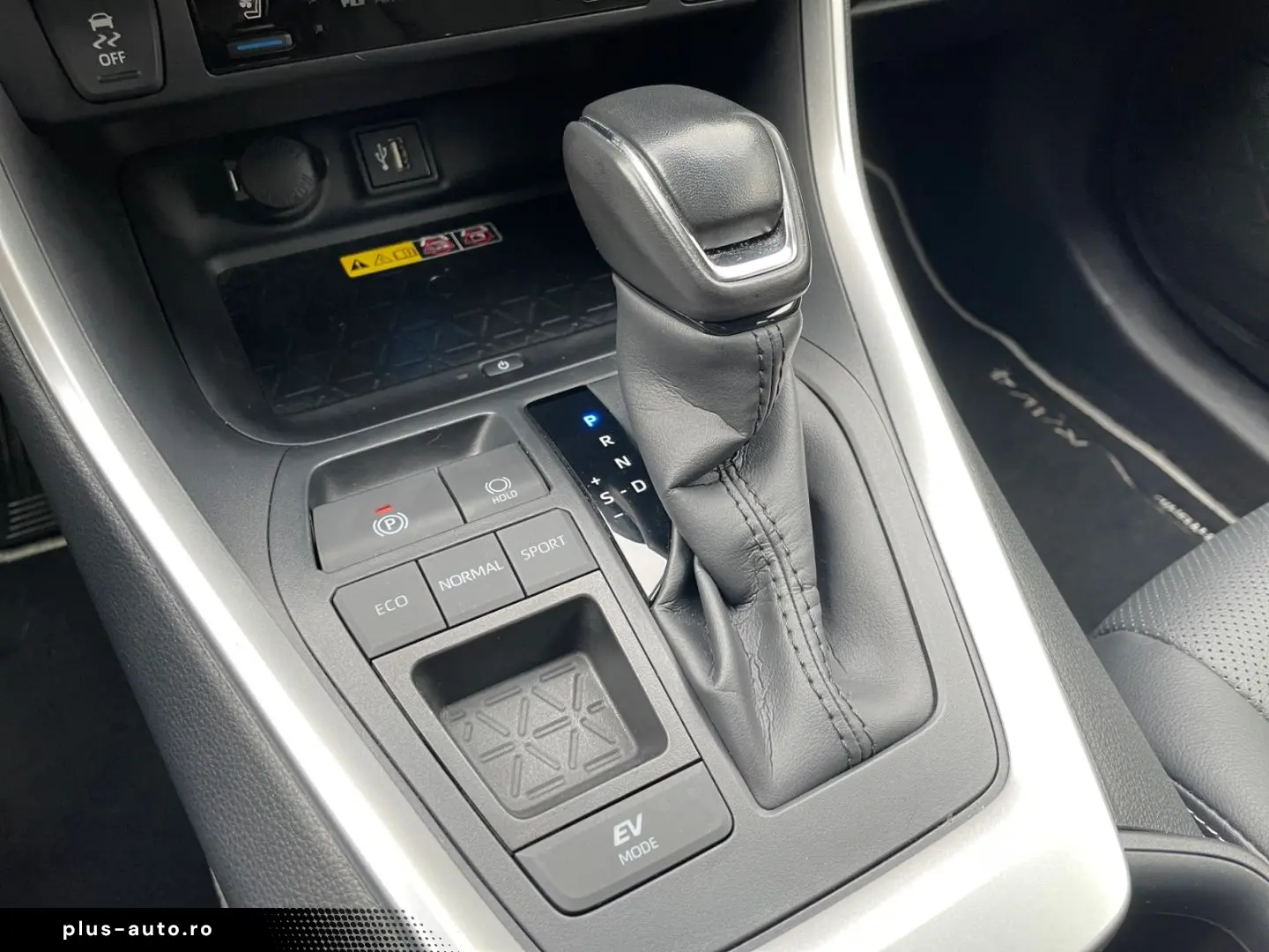 TOYOTA RAV 4 2.5 4x2 Hybrid Lounge  Leder 360  JBL 4xSH