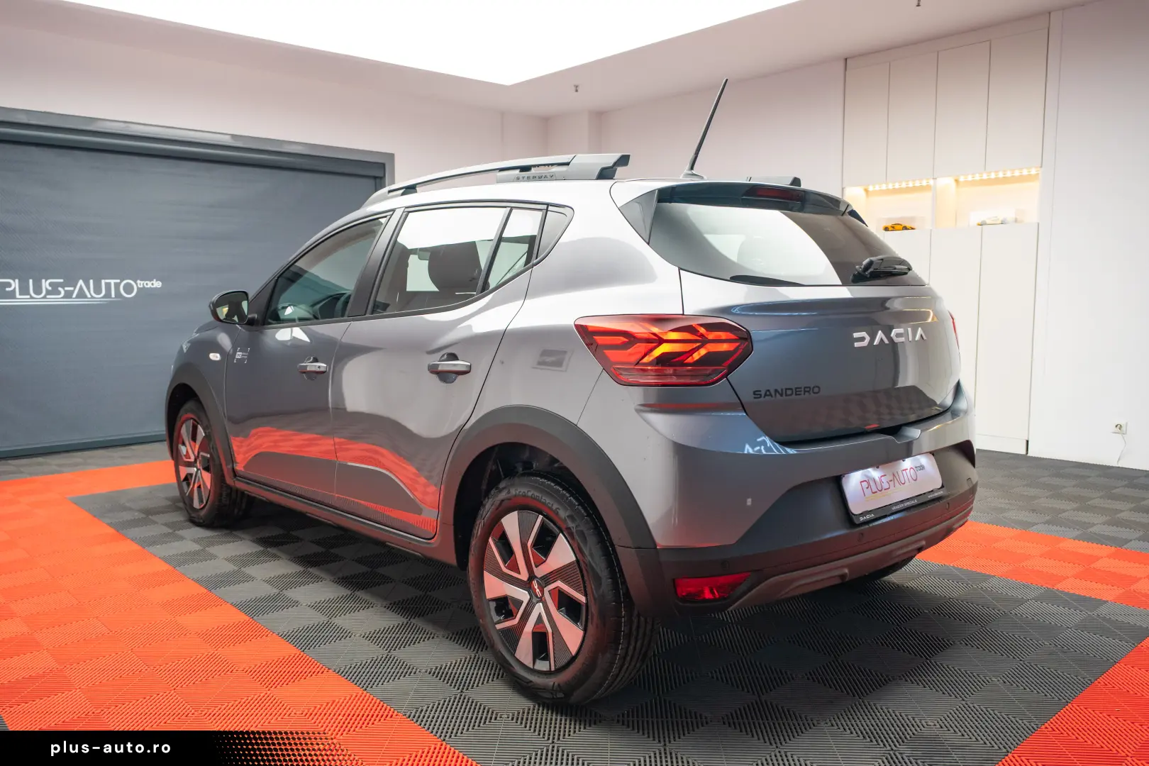 LEASING OPERATIONAL   CHIRIE LUNARA  355 EUR TVA INCLUS