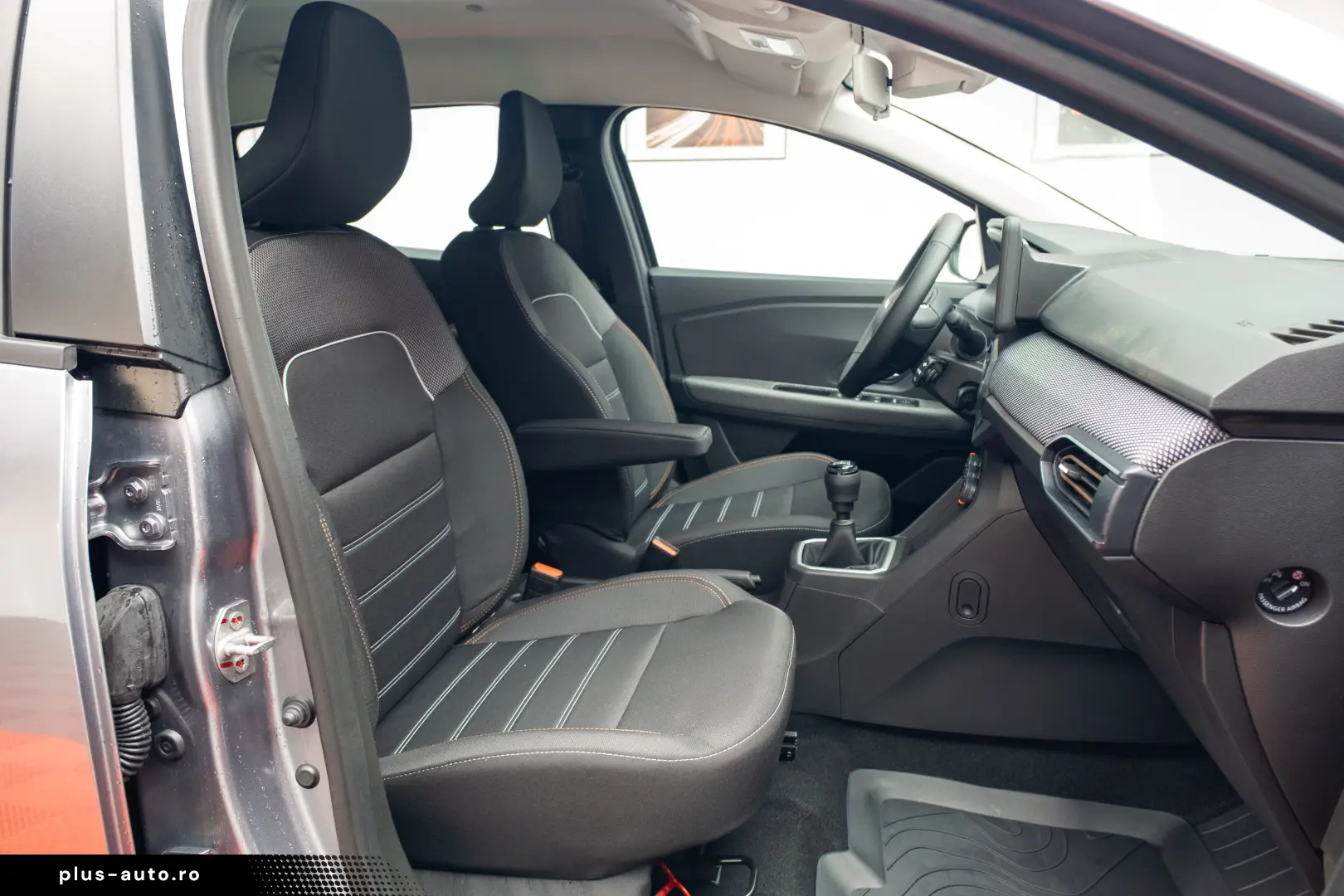 LEASING OPERATIONAL   CHIRIE LUNARA  355 EUR TVA INCLUS