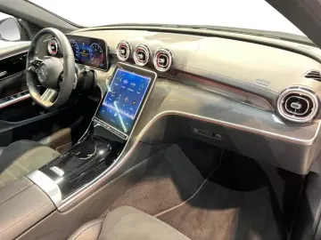 MERCEDES-BENZ C 300 4matic AMG AMG MBUX Night Pano