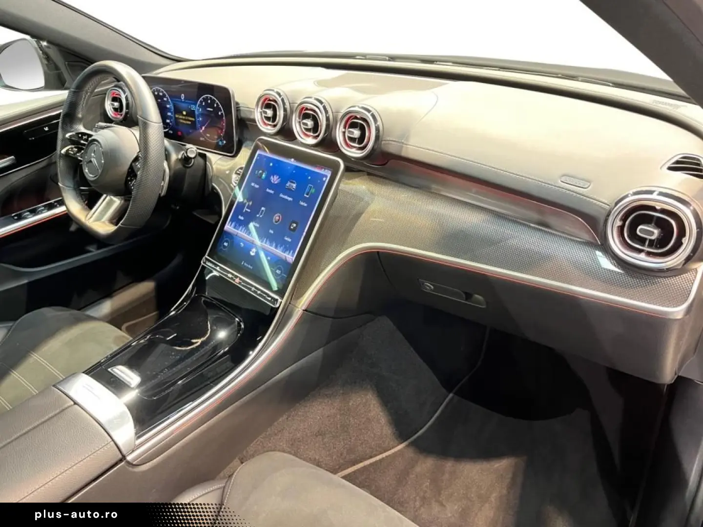 MERCEDES-BENZ C 300 4matic AMG AMG MBUX Night Pano