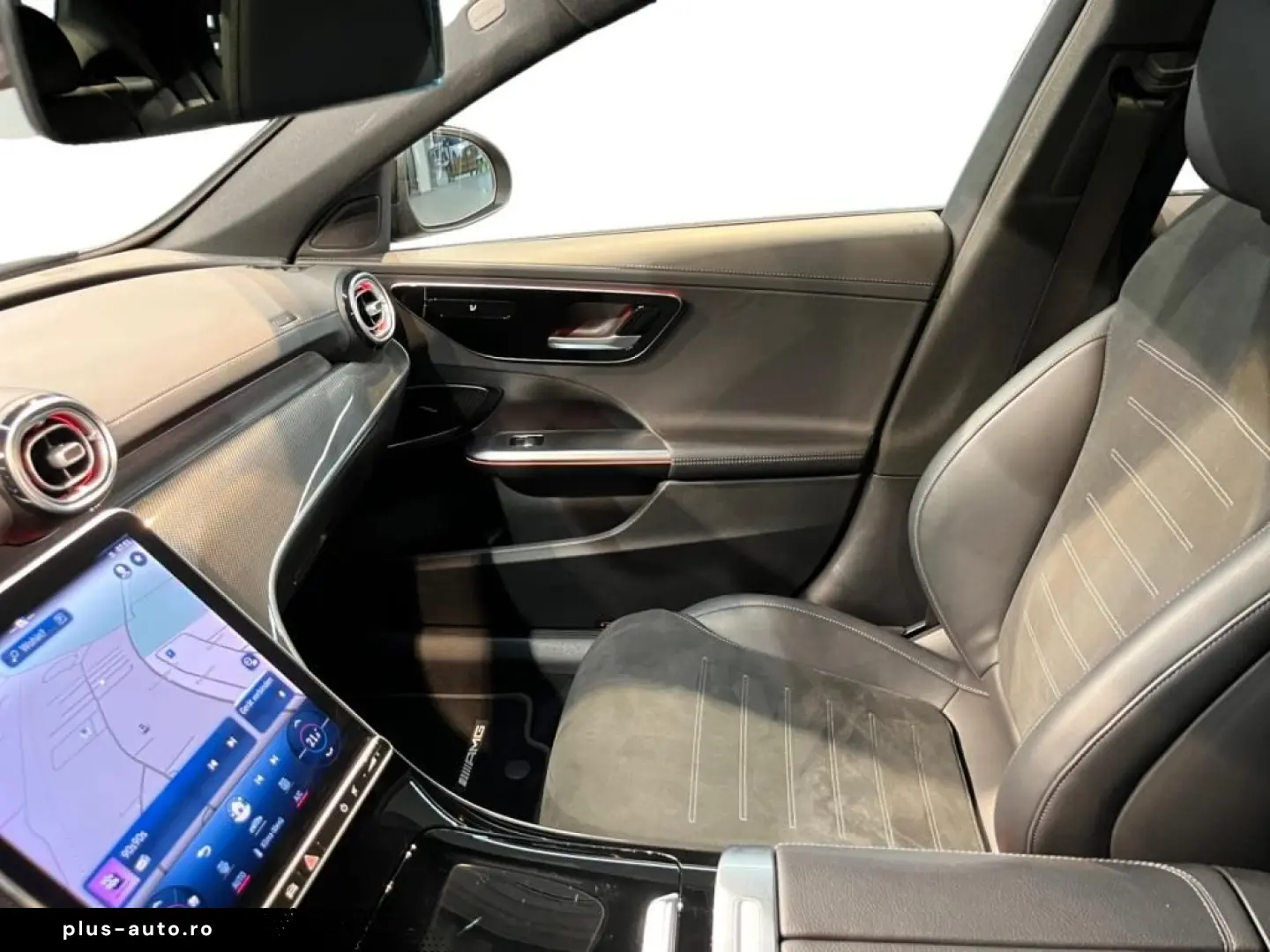 MERCEDES-BENZ C 300 4matic AMG AMG MBUX Night Pano