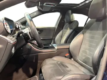 MERCEDES-BENZ C 300 4matic AMG AMG MBUX Night Pano