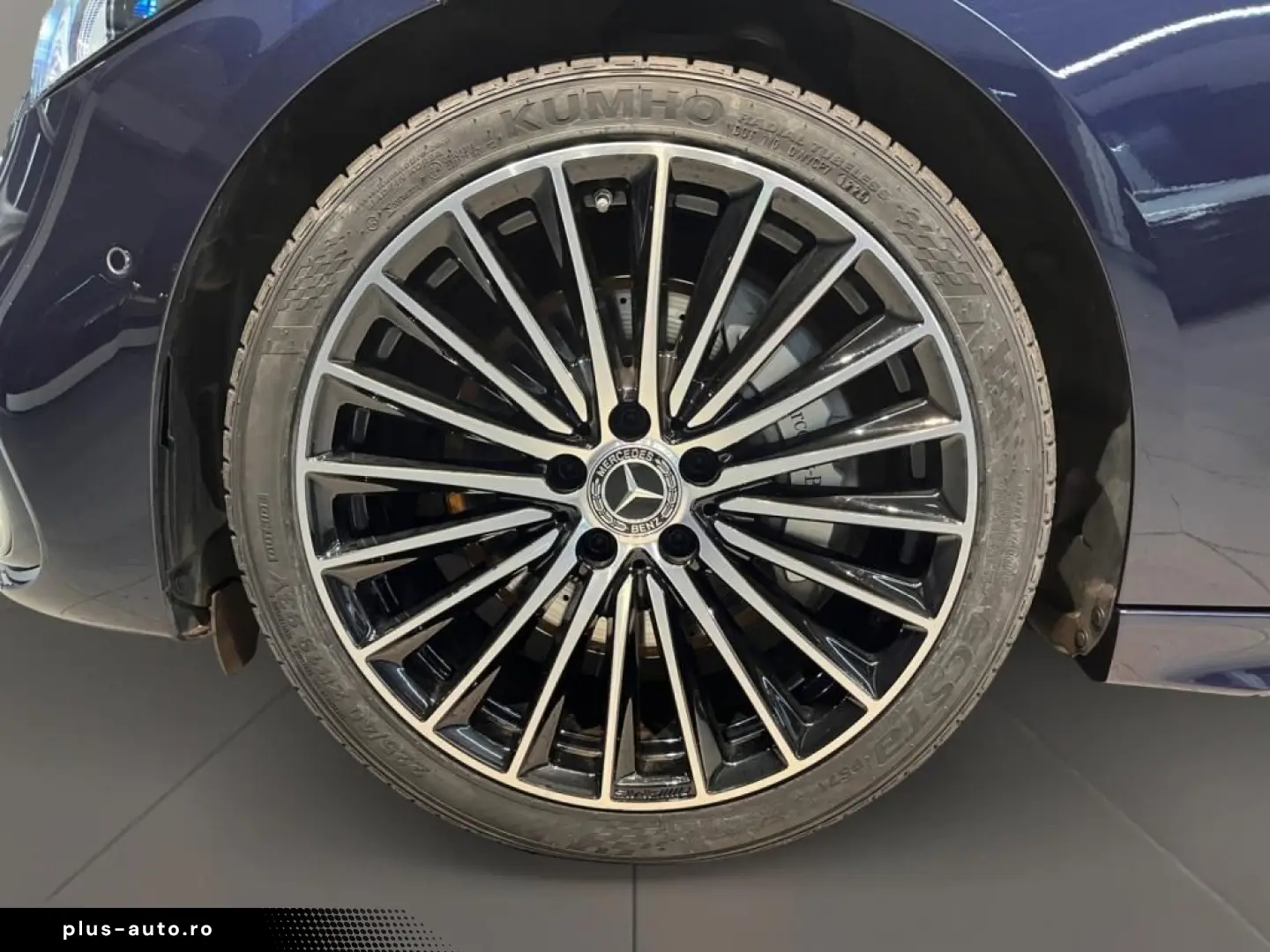 MERCEDES-BENZ C 300 4matic AMG AMG MBUX Night Pano