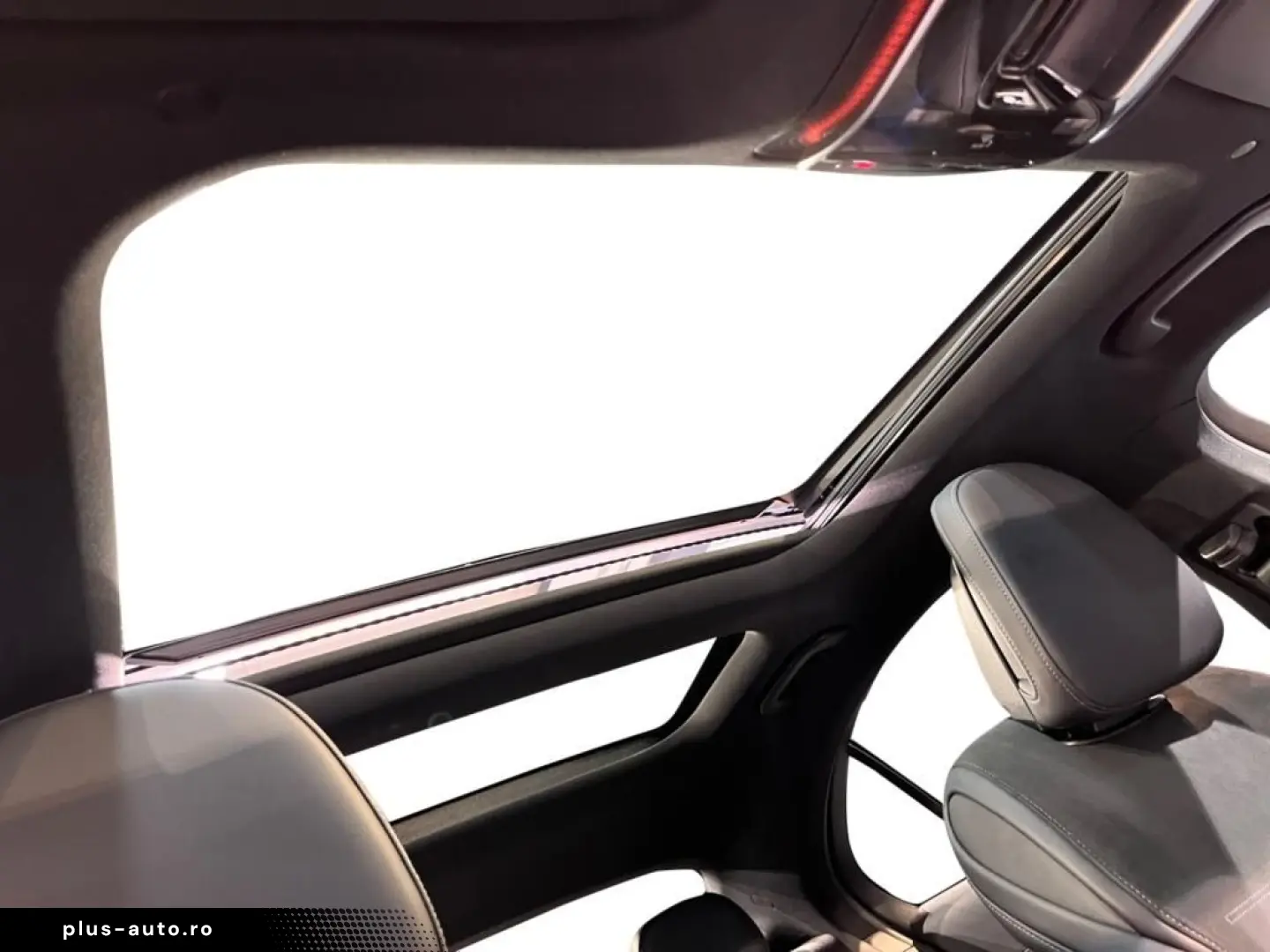 MERCEDES-BENZ C 300 4matic AMG AMG MBUX Night Pano