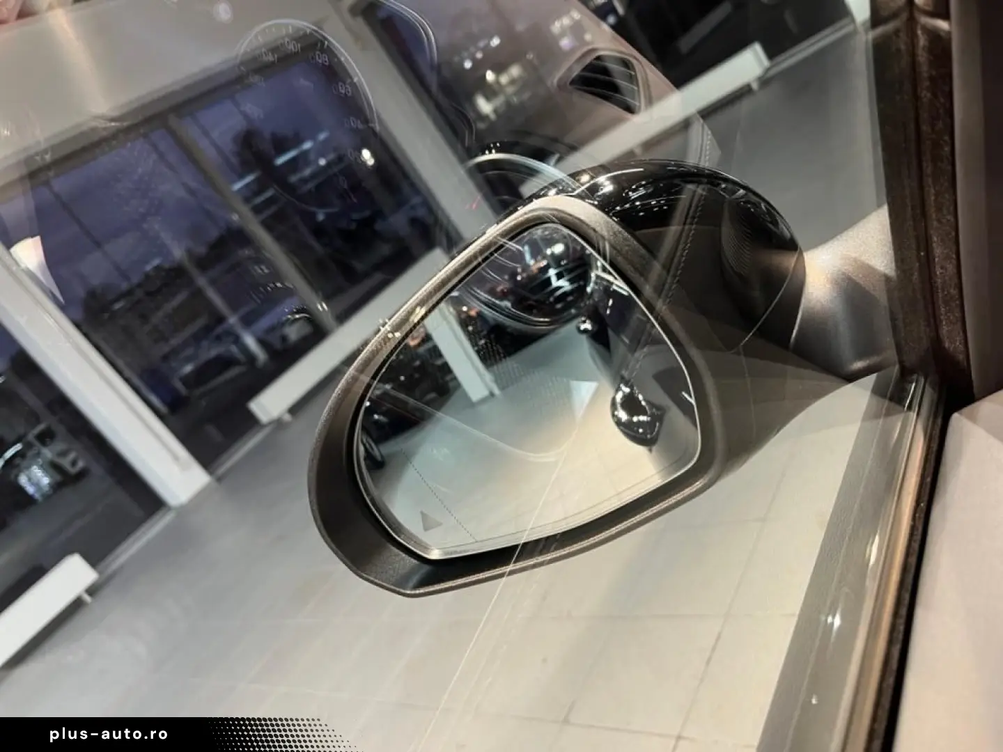 MERCEDES-BENZ C 300 4matic AMG AMG MBUX Night Pano