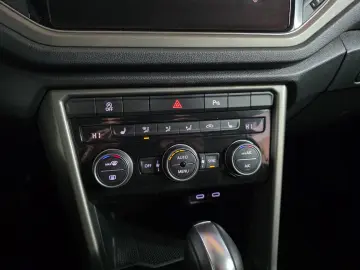 VOLKSWAGEN T ROC 1.5TSI 150CP DSG DESIGN 2021