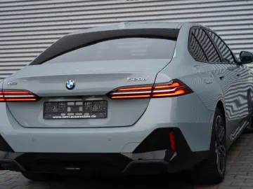 BMW 520d xDrive M Sport ICONIC 360 HUD MEMO H&K KEY