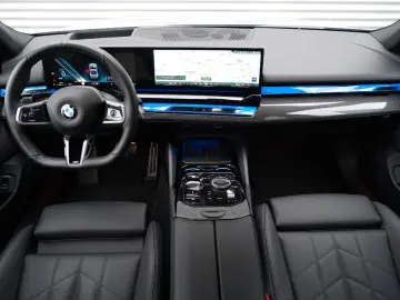 BMW 520d xDrive M Sport ICONIC 360 HUD MEMO H&K KEY