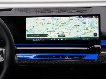 BMW 520d xDrive M Sport ICONIC 360 HUD MEMO H&K KEY