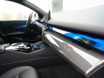 BMW 520d xDrive M Sport ICONIC 360 HUD MEMO H&K KEY