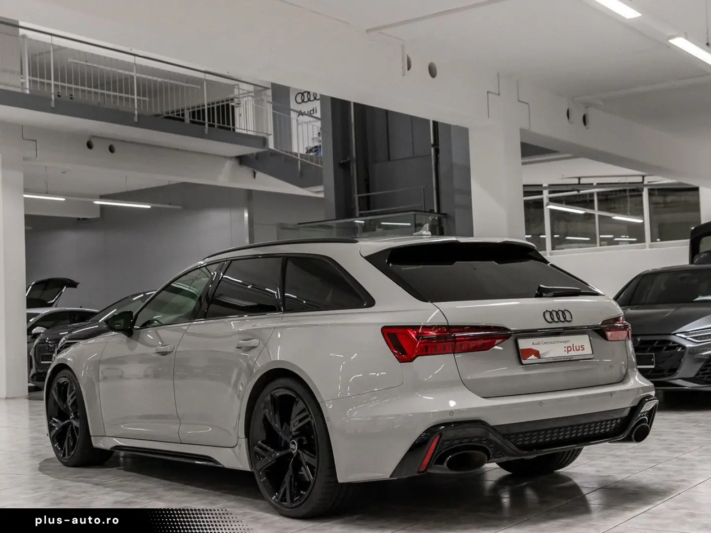 AUDI RS 6 Avant TFSI quattro HUD Pano Keramik 305km h