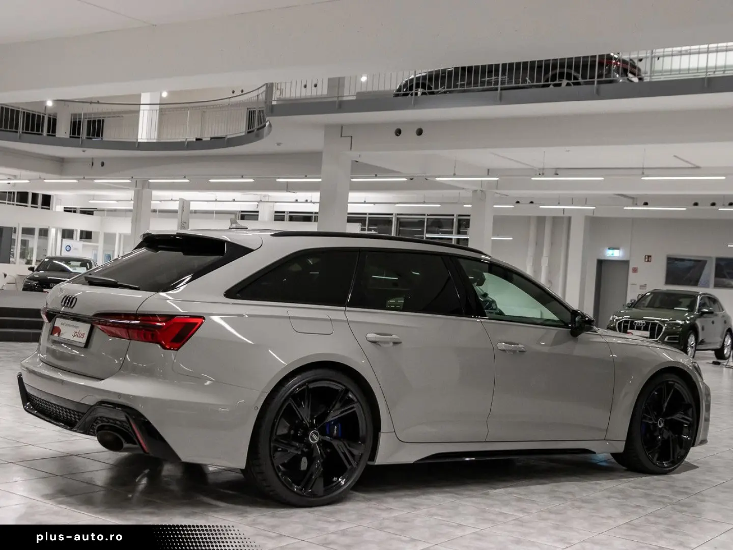 AUDI RS 6 Avant TFSI quattro HUD Pano Keramik 305km h