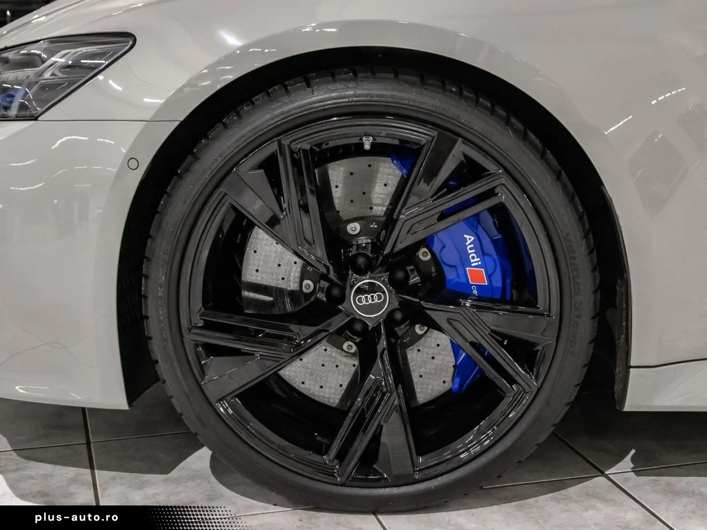 AUDI RS 6 Avant TFSI quattro HUD Pano Keramik 305km h