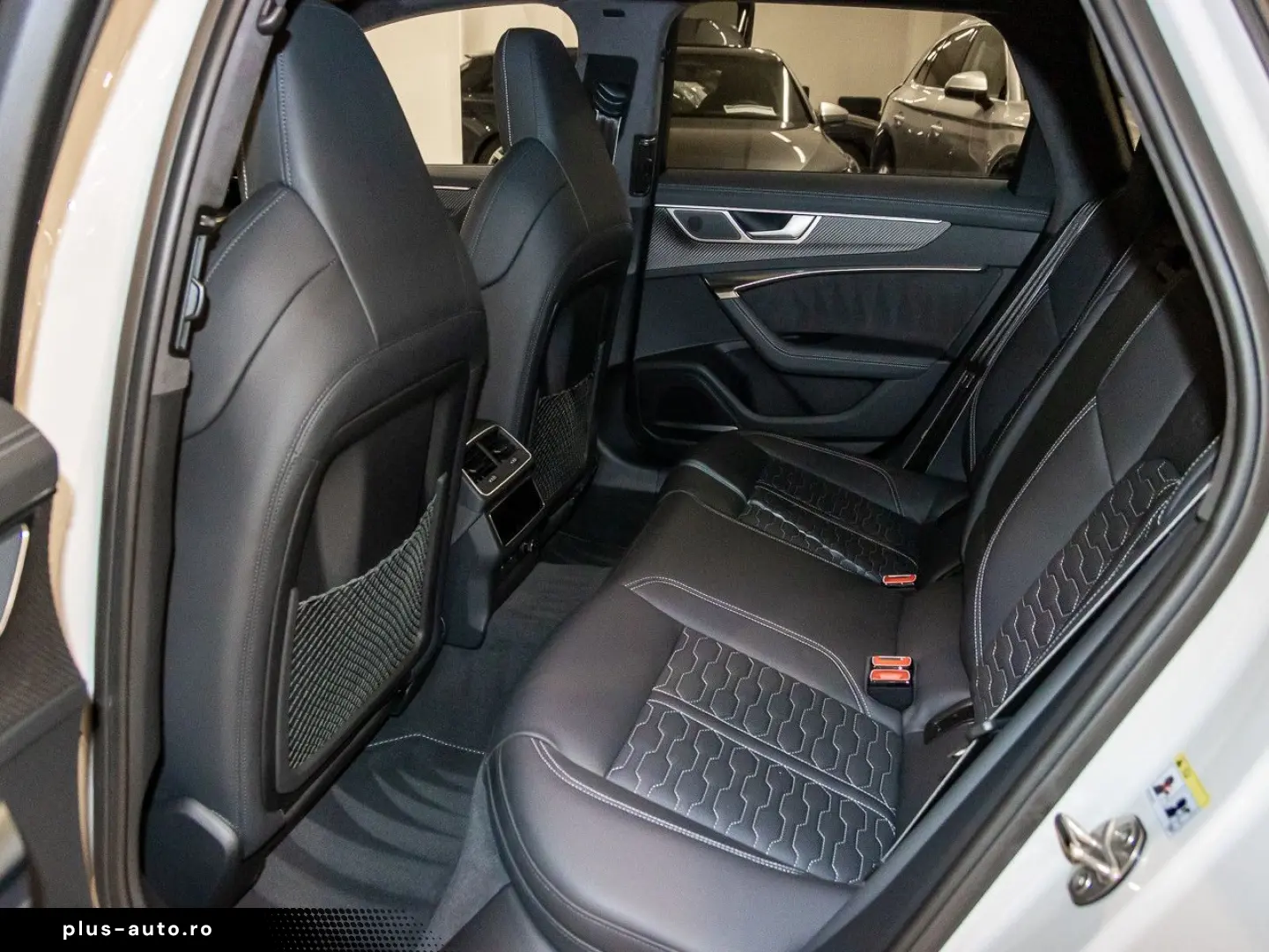 AUDI RS 6 Avant TFSI quattro HUD Pano Keramik 305km h