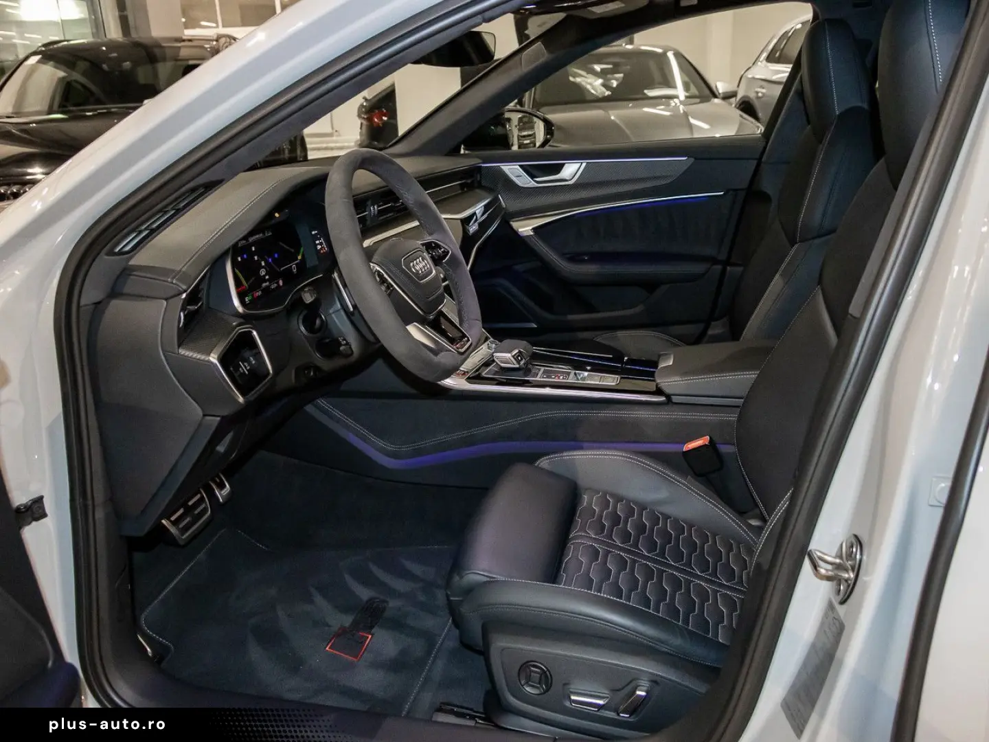 AUDI RS 6 Avant TFSI quattro HUD Pano Keramik 305km h