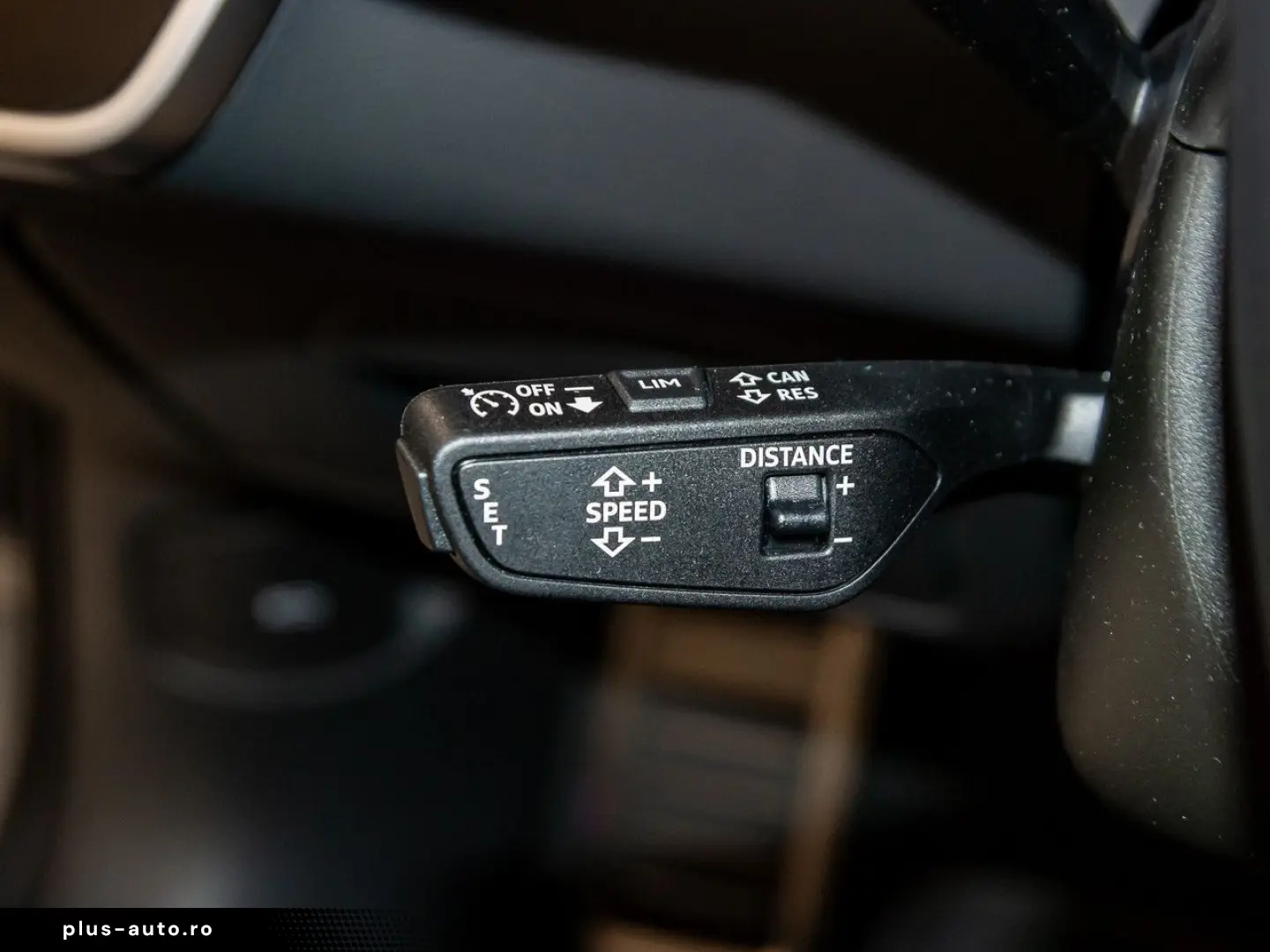 AUDI RS 6 Avant TFSI quattro HUD Pano Keramik 305km h
