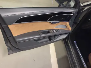 AUDI A8 L 60 TFSI e quattro tiptronic -