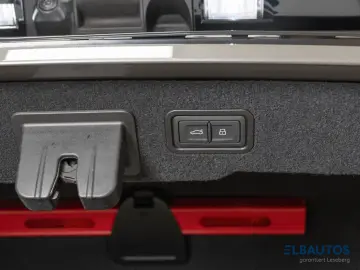 AUDI A8 55 3.0TFSI quattro Matrix Standheiz. ACC Pano