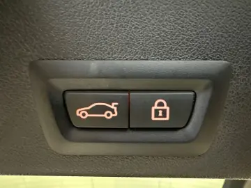 BMW X6 xDrive40d M-Sport NAV LASER AHK PANO HEAD-UP