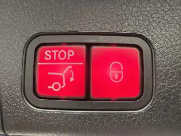 MERCEDES-BENZ GLB 220d 4Matic AMG-Line NAV LED PANO AHK 360