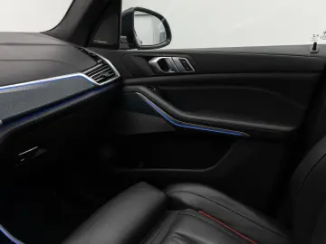 BMW X5 xD40d Spezial Edition M Sport Pano.360 Laser