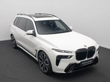 BMW X7 M60i xD 360 SkyLounge Individual-Voll 23Zoll