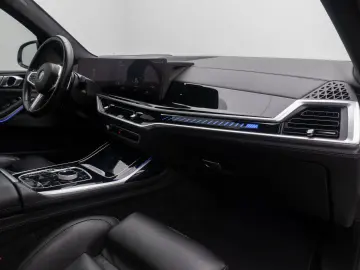 BMW X7 M60i xD 360 SkyLounge Individual-Voll 23Zoll