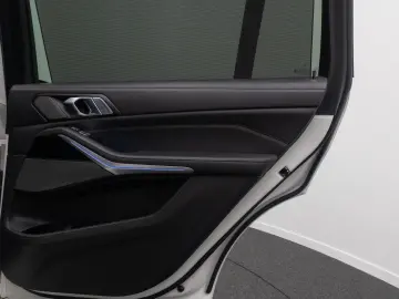 BMW X7 M60i xD 360 SkyLounge Individual-Voll 23Zoll