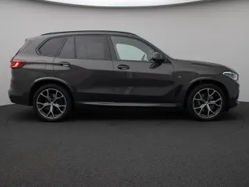 BMW X5 xD30d M Sport Panorama Kamera Laser HUD HiFi