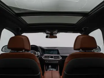 BMW X5 xD30d M Sport Panorama Kamera Laser HUD HiFi