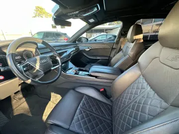 AUDI A8 50 TDI L quattro Black Edition HUD Matrix